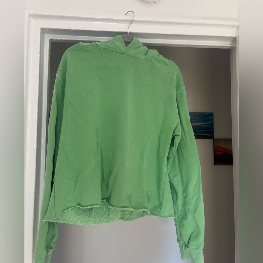 Perfectwhitetee Pullover Hoodie Sweatshirt Women’s Large, light green